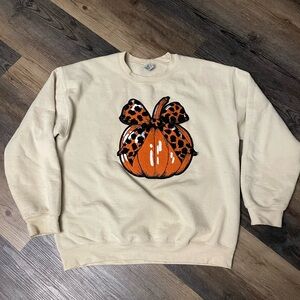 Gildan Cream Heavy Blend Sweatshirt